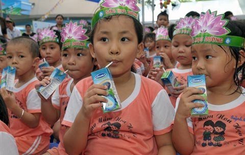 113 tỷ đồng cho trẻ mầm non uống sữa miễn phí