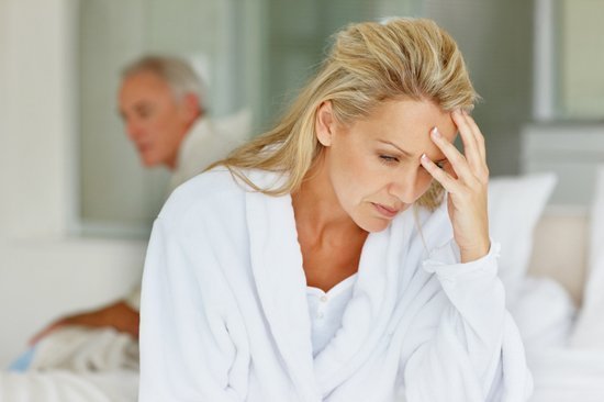 Chồng ngại “gần gũi”…biểu hiện của ngoại tình?
