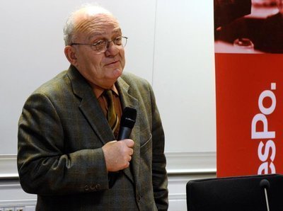 'Láng giềng không được lợi gì nếu Nhật nhượng bộ Trung Quốc'