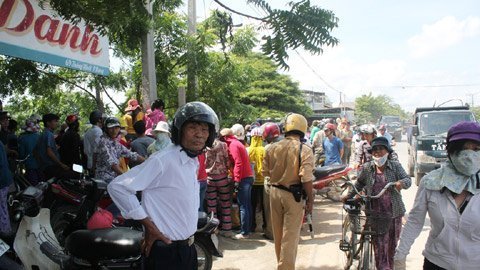 Phát hiện xác một phụ nữ nổi trên mặt sông