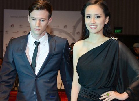 Chiếc nhẫn gần nửa tỷ trên tay Mai Phương Thúy