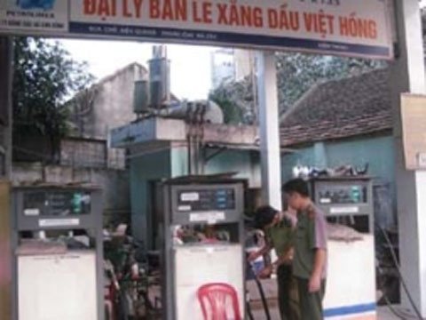 Hà Nội: Bắt quả tang một cây xăng gian lận