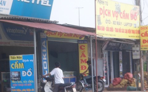 Nam sinh thành 'chúa chổm' vì bao bạn gái