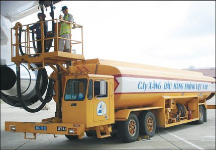 Bạn hàng bán xăng lậu, Vinapco vạ lây