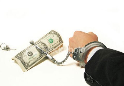 Cạn kiệt tiền mặt: Vì đâu nên nỗi…