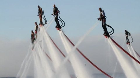 Màn Flyboard đẹp mắt trên mặt biển