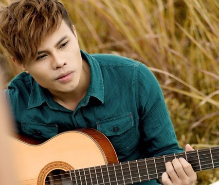 Kinh hoàng chuyện ca sĩ đồng tính thác loạn