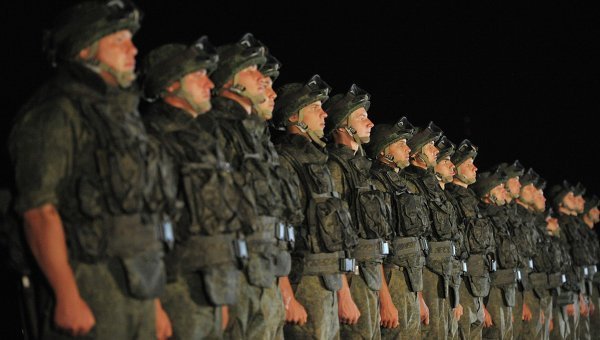 Mổ xẻ áo giáp 'chiến binh tương lai' của Nga