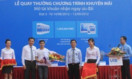 28 khách hàng nhận “táo khuyết” từ VIB