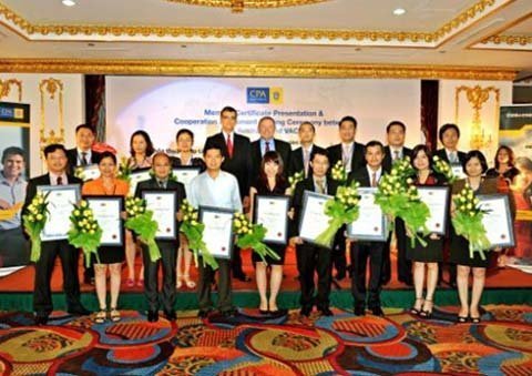 43 kế toán viên nhận chứng chỉ CPA Australia
