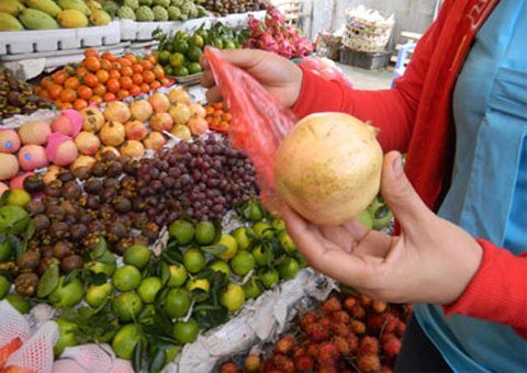 Hóa chất có trong nho, lựu gây vô sinh