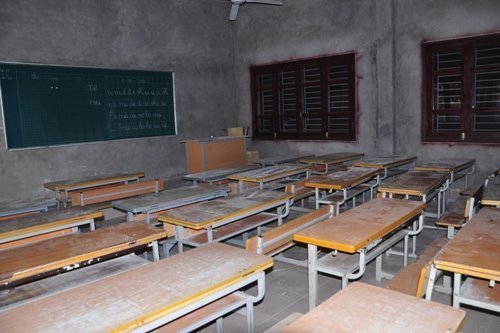 Vụ rơi trần lớp học, còn HS đang nguy kịch