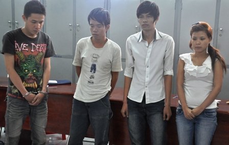 Dùng kiều nữ giăng bẫy tình để cướp tài sản