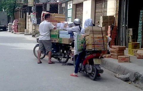Bánh kẹo ngoại: La liệt hàng giả