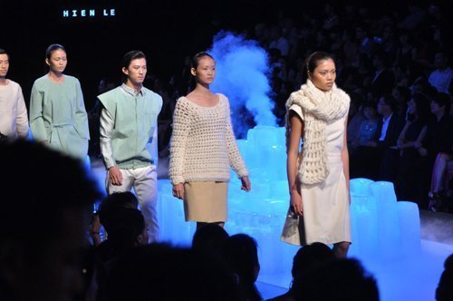 Góc khuất trong cuộc mưu sinh của mẫu nam Việt