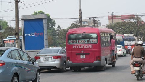 Hà Nội có dẹp được “xe dù bến cóc”?