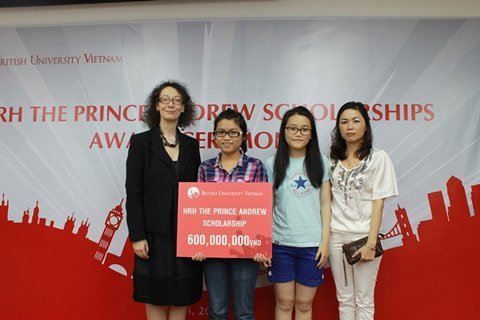 Học bổng hoàng tử Andrew hút thí sinh toàn quốc