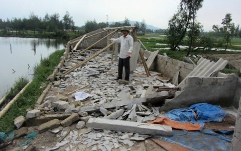 Trang trại bị đập phá, được đền hơn 200 triệu