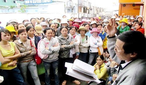 Đòi trả lương: Vây công ty, truy ông chủ