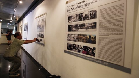 Tái hiện trận Điện Biên Phủ trên không