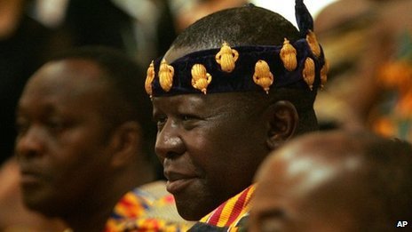 Vua Ghana bị mất đá quý trên vương miện