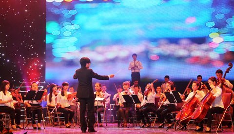 Dàn nhạc trẻ nhất VN thuyết phục được 