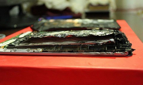 Nexus 7 của Google bốc cháy khi đang sạc