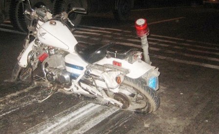 'Xe điên' đâm trực diện, chống CSGT đến cùng