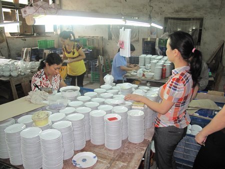 DN bị nhấn chìm giữa kiện cáo, thị phi