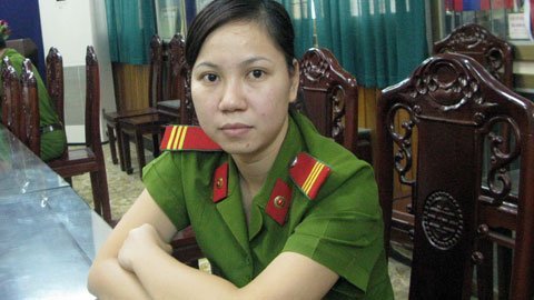 Gặp nữ quản giáo xinh đẹp và 'gai góc'