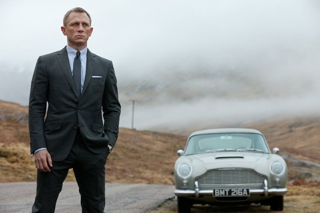 Daniel Craig thừa nhận quá già để làm James Bond