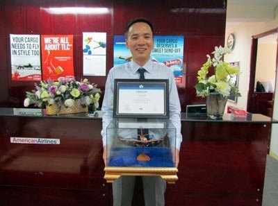 Học “phục vụ” hàng nguy hiểm ở Việt Nam