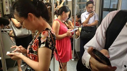 Nỗi buồn thời công nghệ của các gia đình