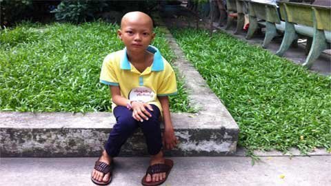 Cha mẹ nghèo, con mắc bệnh ung thư