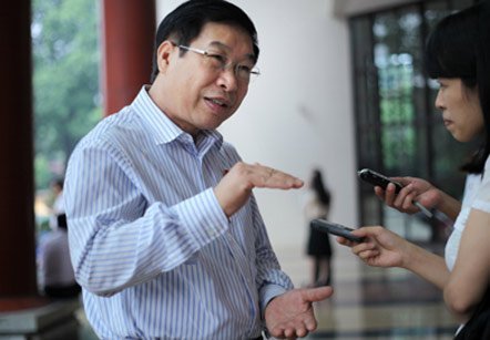 Phải thay được người không còn uy tín