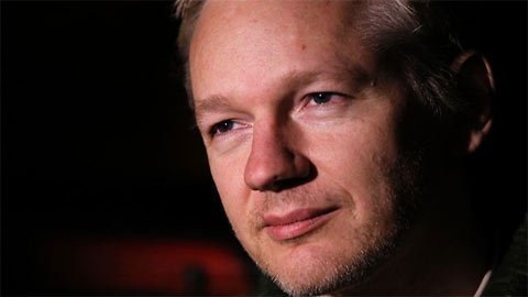 Chủ WikiLeaks sống ẩn thế nào trong sứ quán Ecuador?