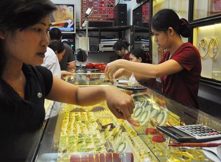 Giá vàng phục hồi, cao hơn thế giới trên 3 triệu
