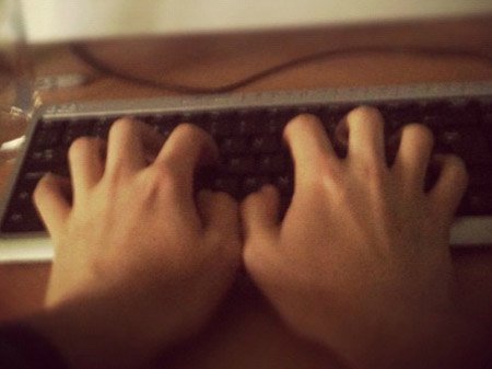 Học trực tuyến tiếp tay cho viết luận thuê?