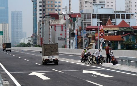 Nhiều bất cập tại đường trên cao Hà Nội