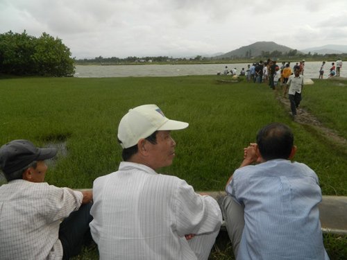 Tìm thấy xác cháu bé vụ 3 người chết đuối