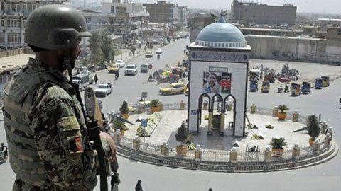 Sự thật ở thủ phủ 