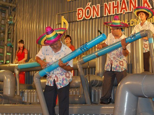Dàn nhạc ống nhựa độc nhất vô nhị ở VN
