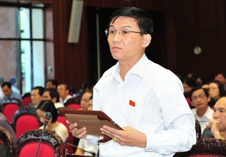 Trên bảo dưới không nghe, chả lẽ bó tay?