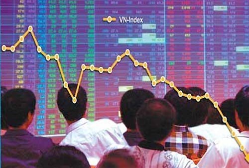 Cổ phiếu lê lết, dựng ngược theo phận đại gia