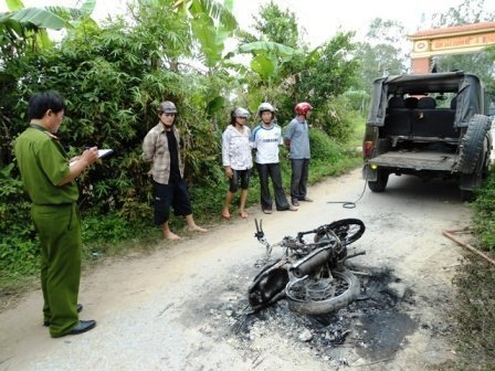 Khởi tố 2 kẻ trộm chó, bắn chết cán bộ tỉnh