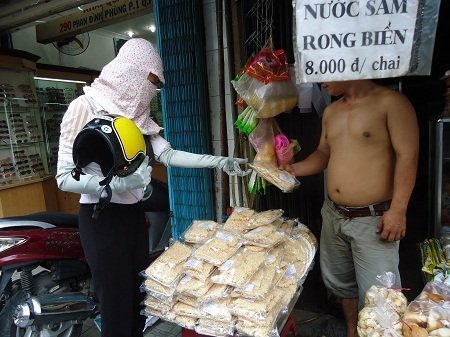 Công nghệ sản xuất cơm cháy chà bông 'siêu bẩn'