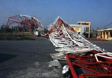 Chưa thể xác định lỗi kỹ thuật tháp truyền hình đổ