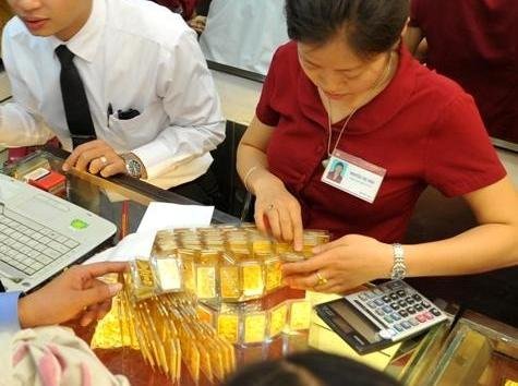 Nhu cầu mua vàng giảm mạnh