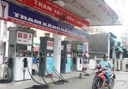Hết thời loạn hoa hồng xăng dầu?