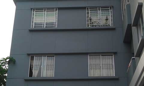 Hoảng hốt nhìn lại sau vụ bé gái rơi từ tầng 15